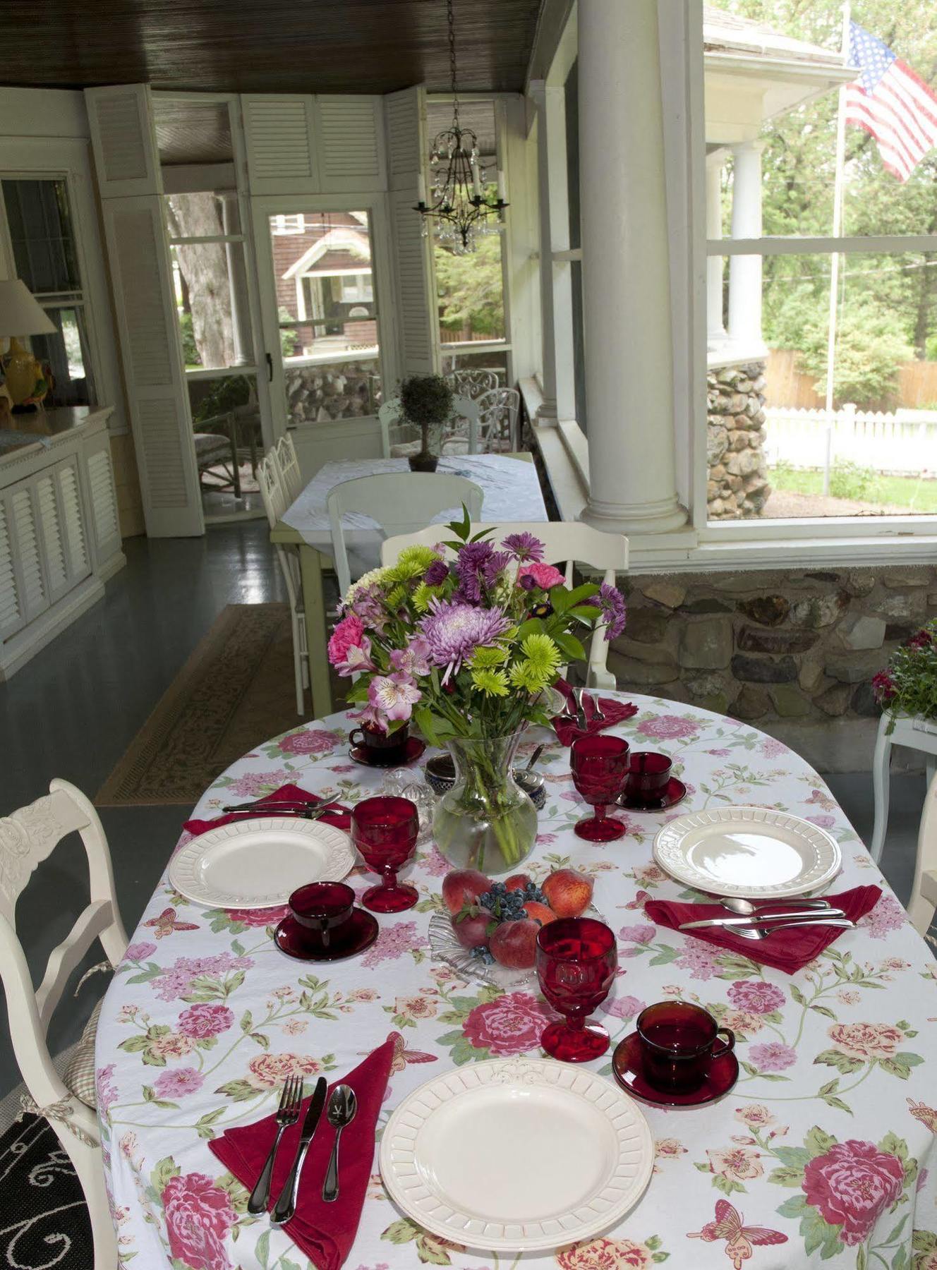 Hilltop House Bed & Breakfast Amenia Eksteriør billede
