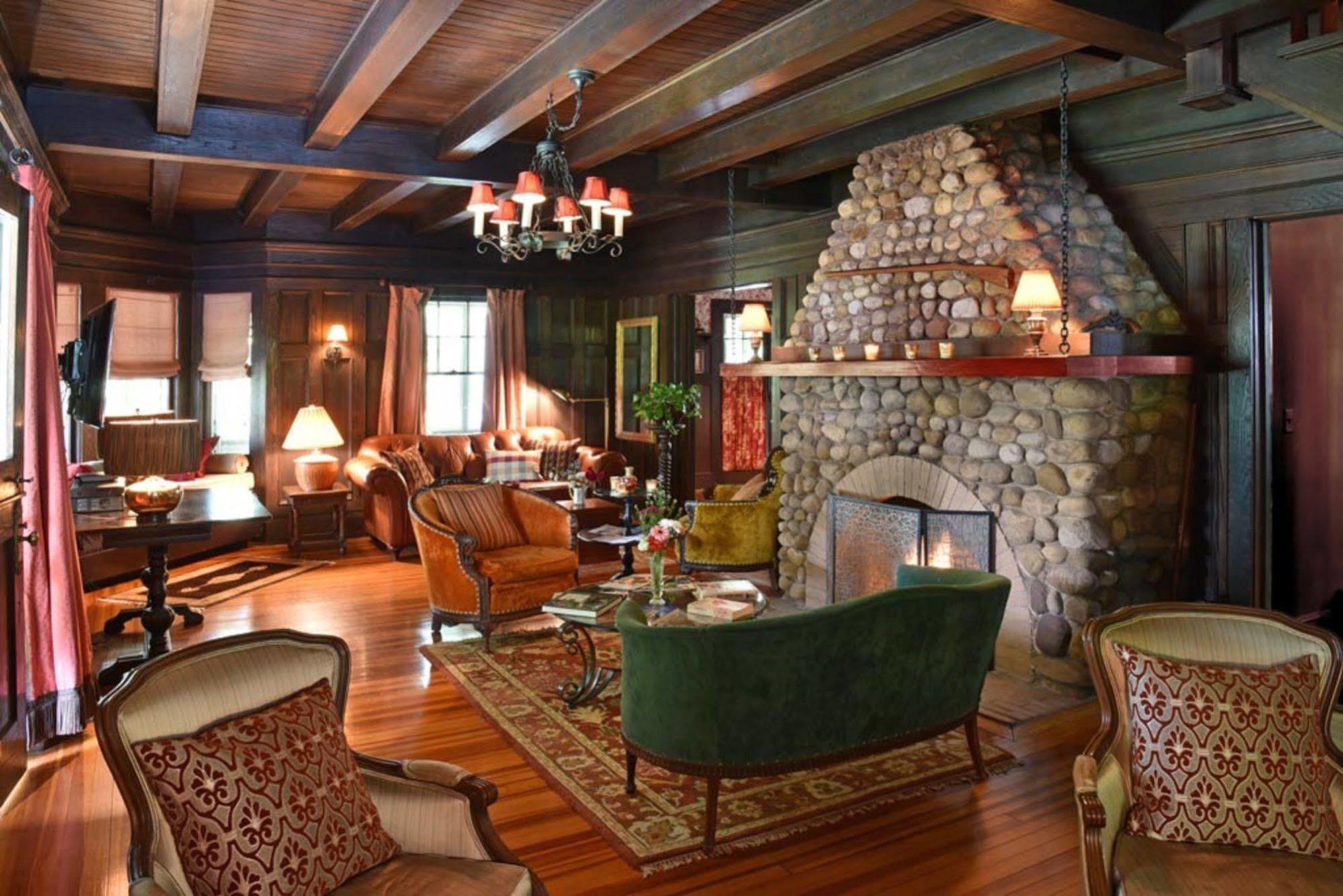 Hilltop House Bed & Breakfast Amenia Eksteriør billede