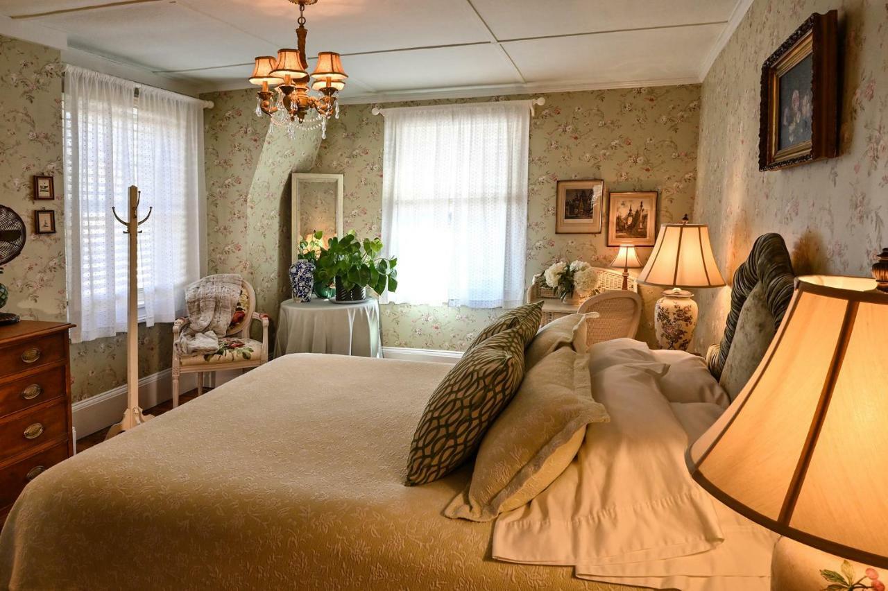 Hilltop House Bed & Breakfast Amenia Eksteriør billede